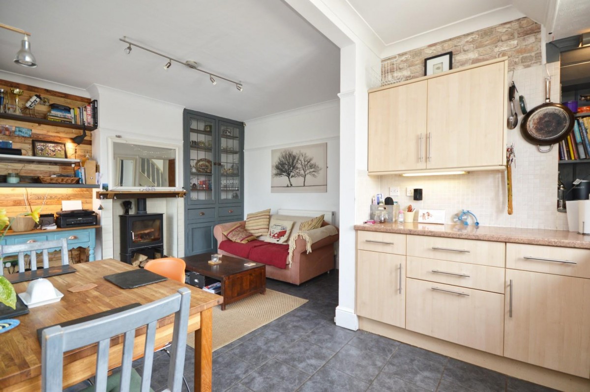 New Fosseway Road , Bristol, BS14 9LN