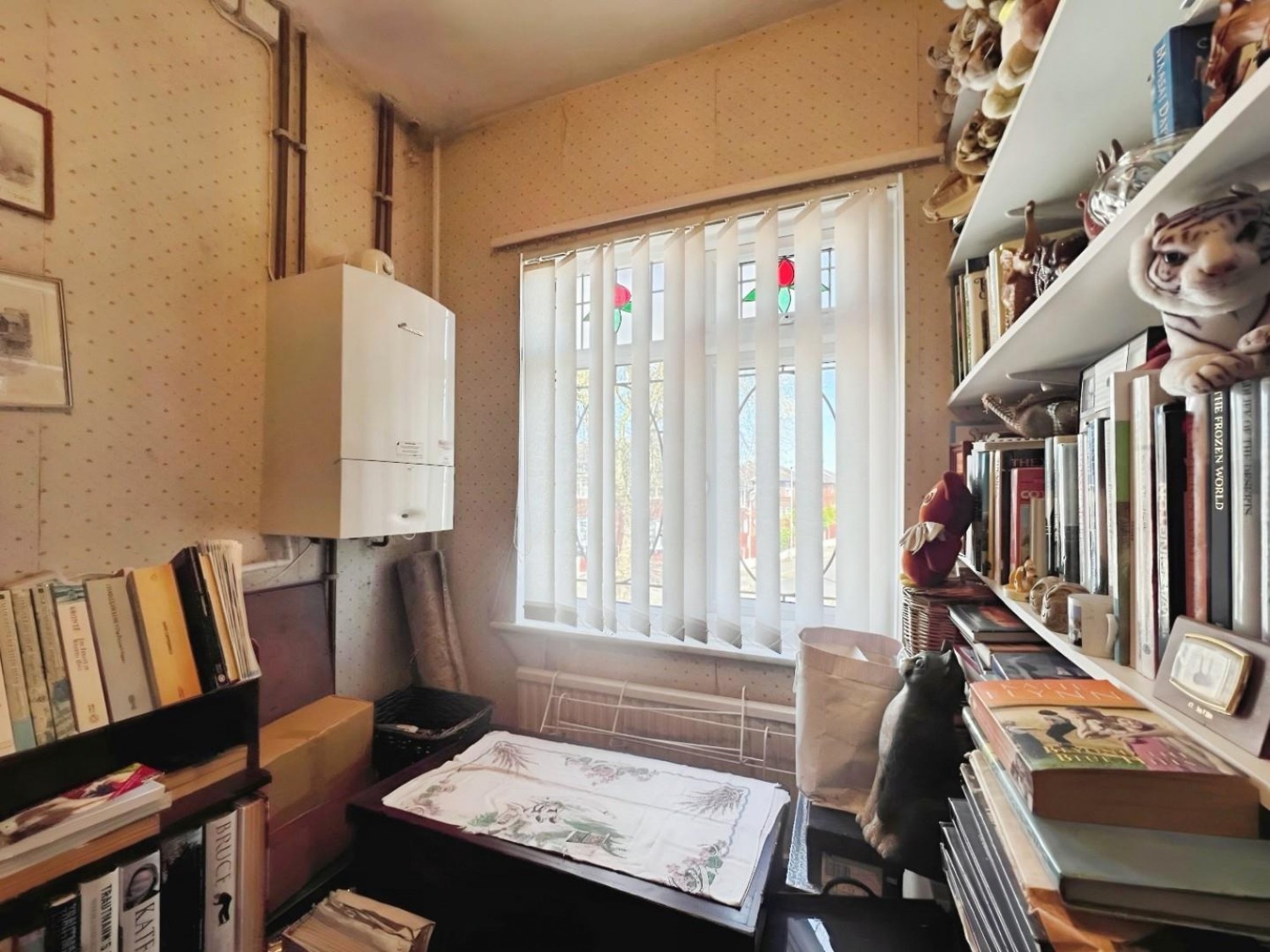 Holden Road, Leigh