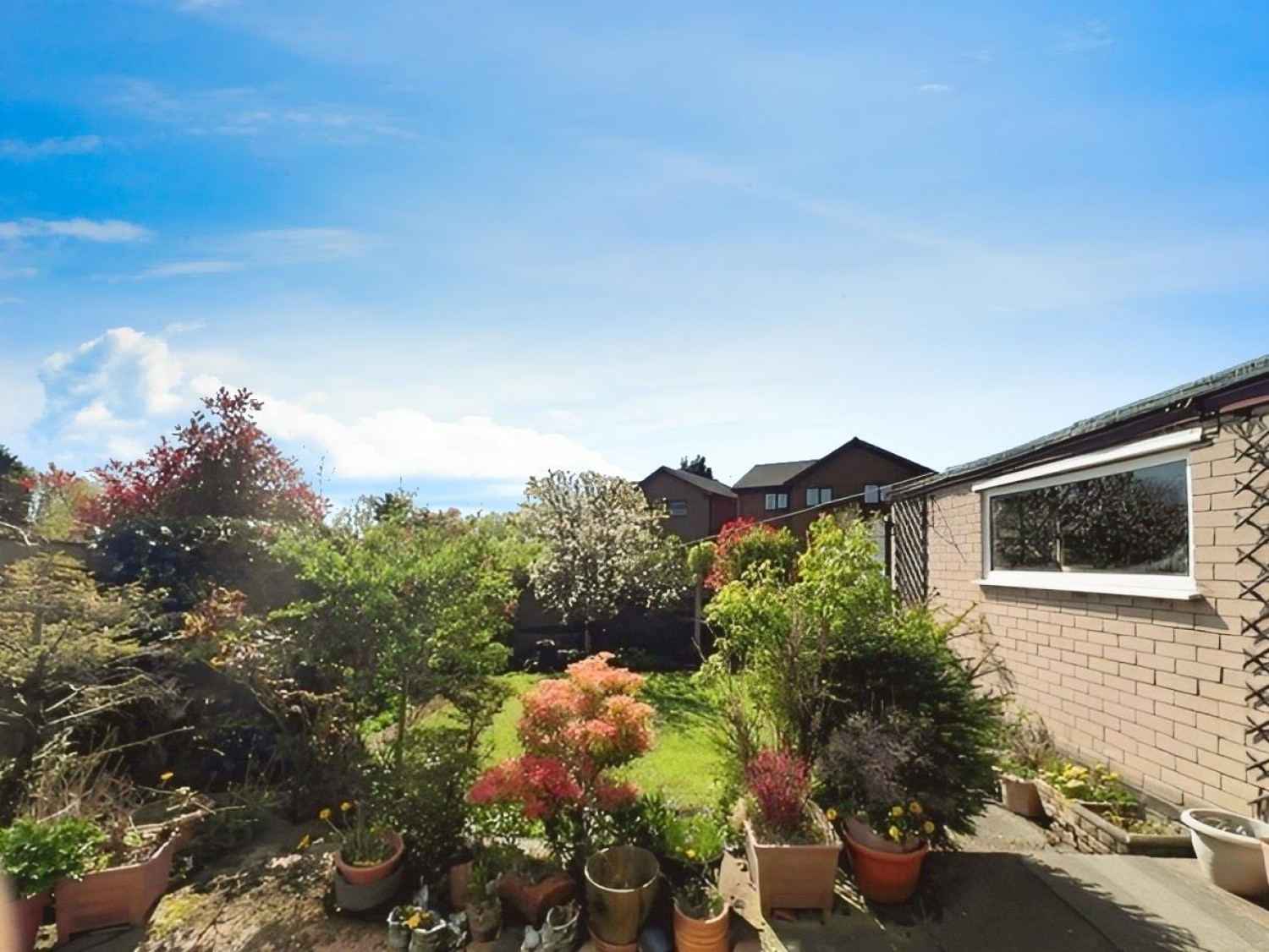 Holden Road, Leigh