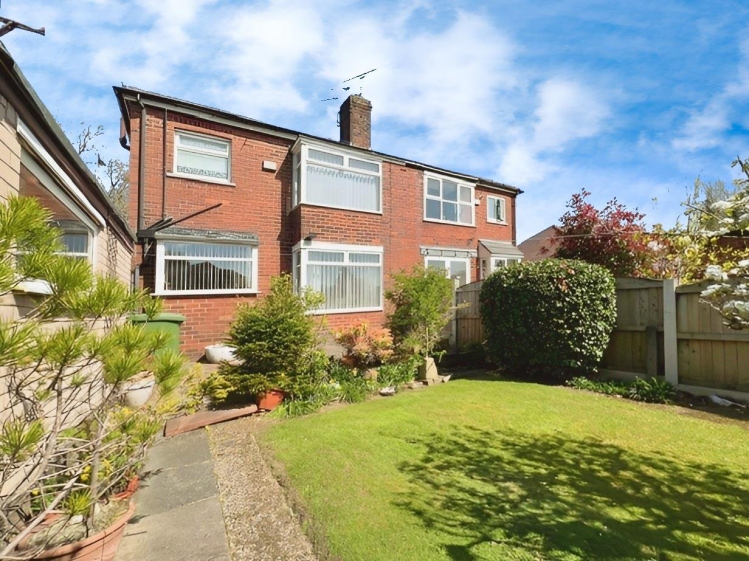 Holden Road, Leigh