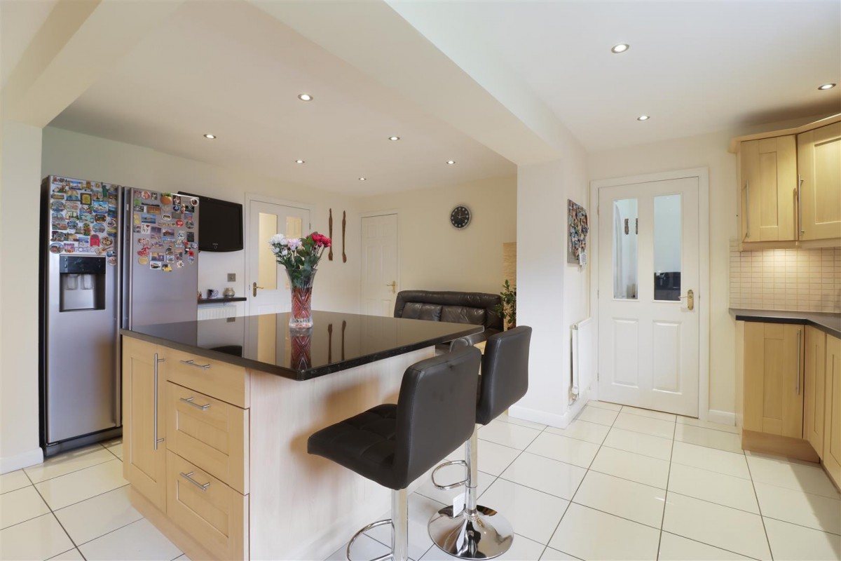Kensington Drive, Lodge Moor, S10