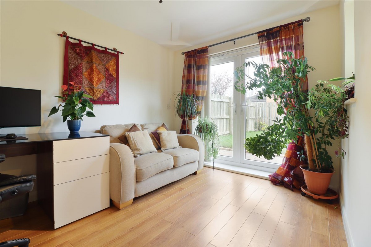 Kensington Drive, Lodge Moor, S10