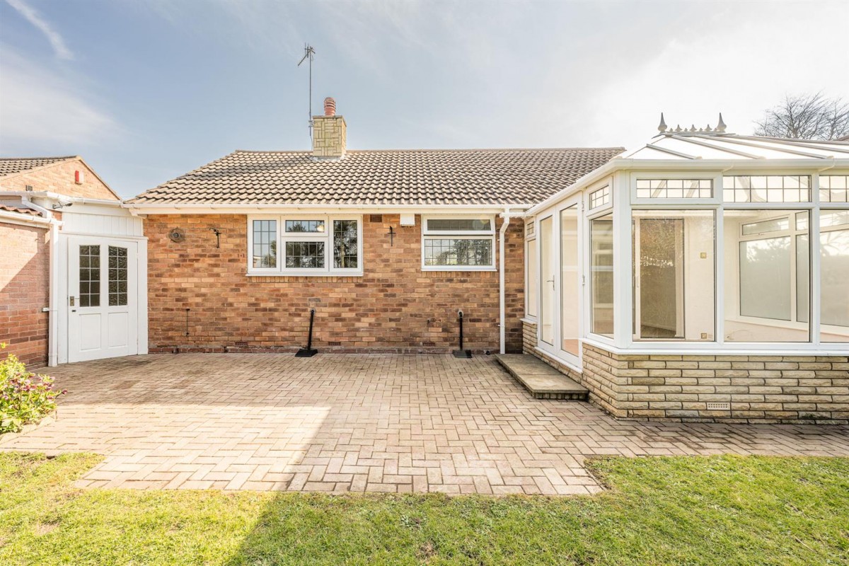 Ridge Road, Kingswinford, DY6 9RD