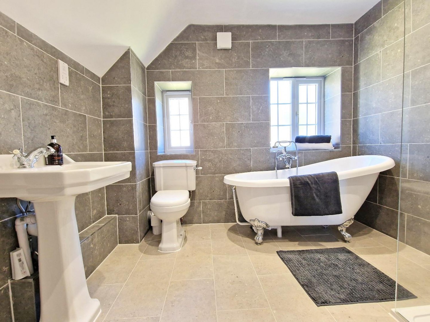 Fringford Road, Caversfield, Bicester