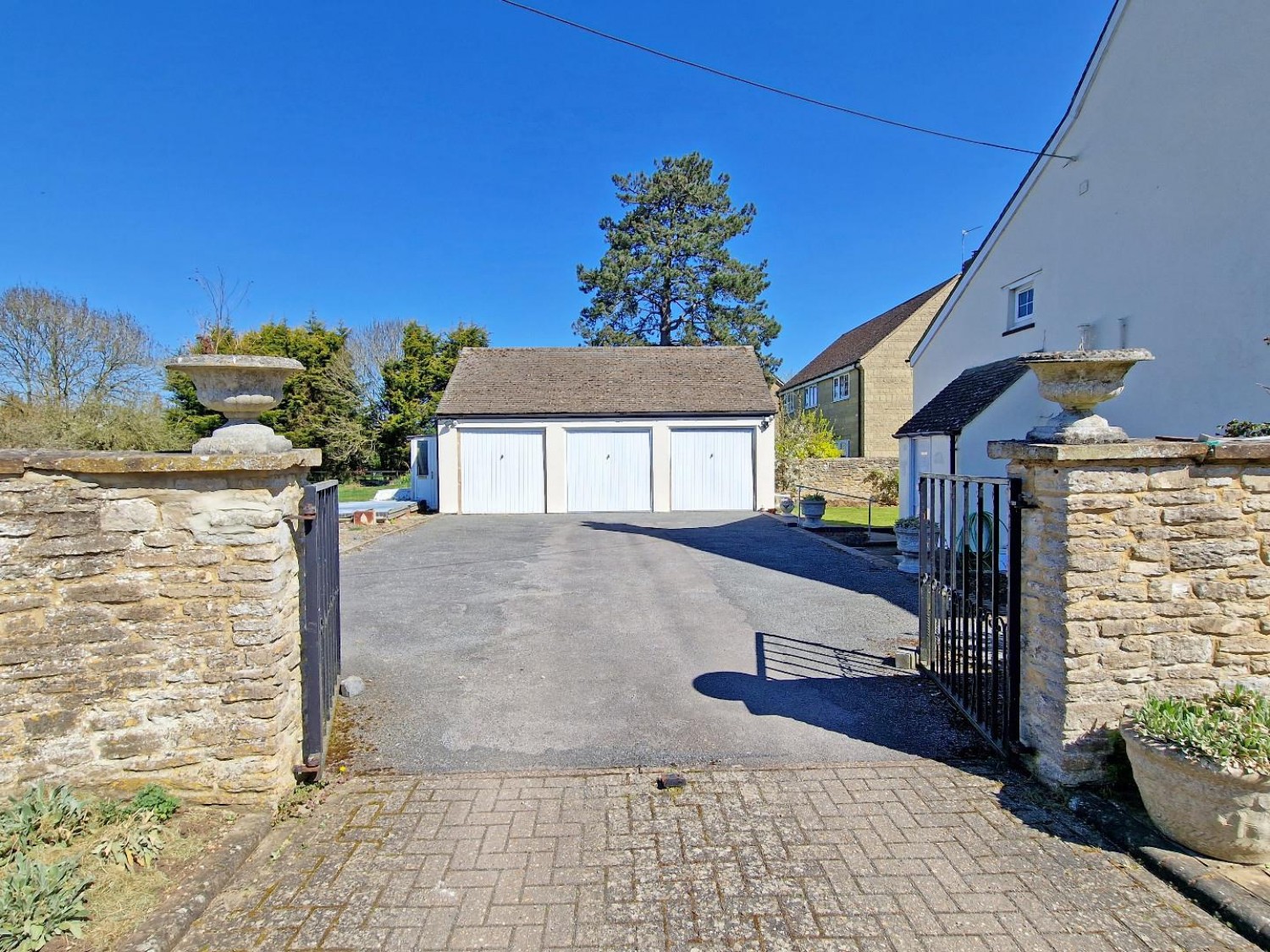 Fringford Road, Caversfield, Bicester
