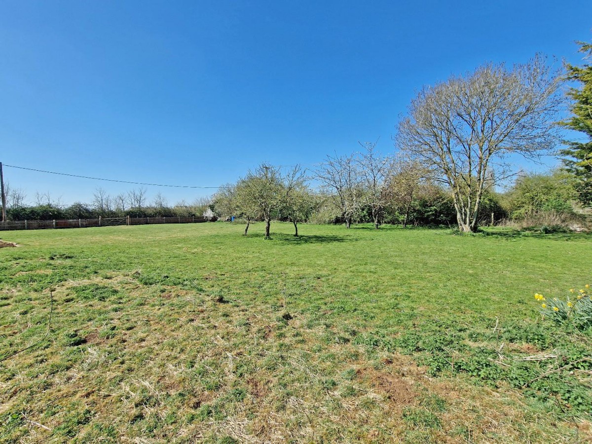 Fringford Road, Caversfield, Bicester
