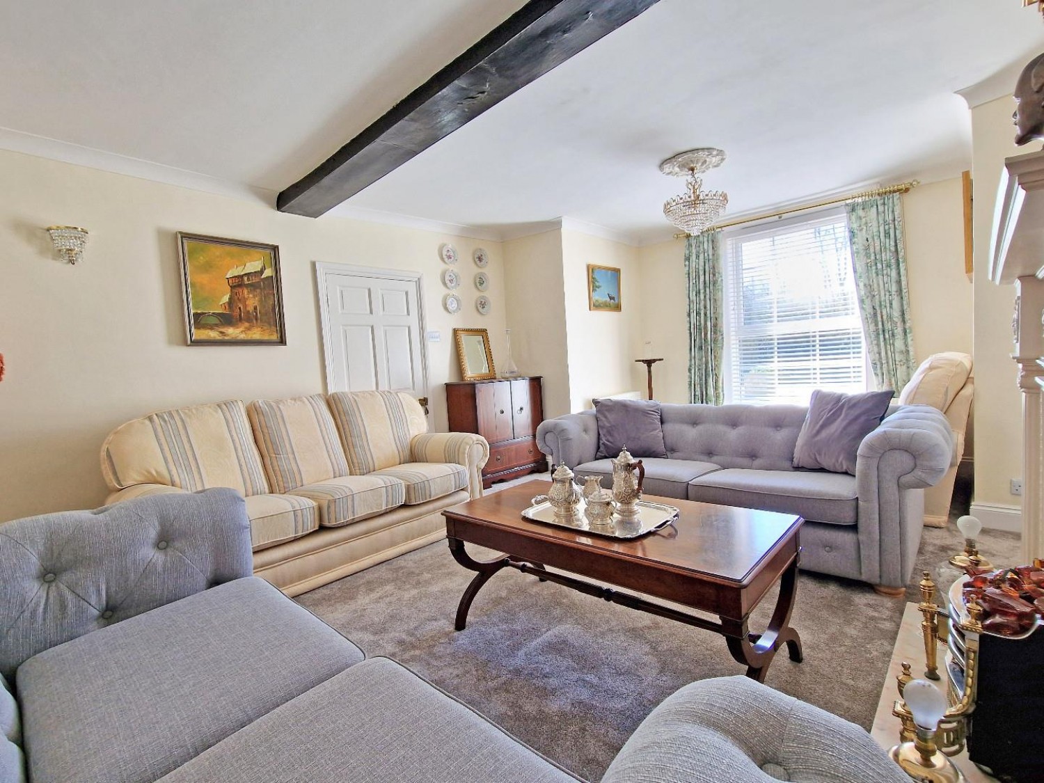 Fringford Road, Caversfield, Bicester