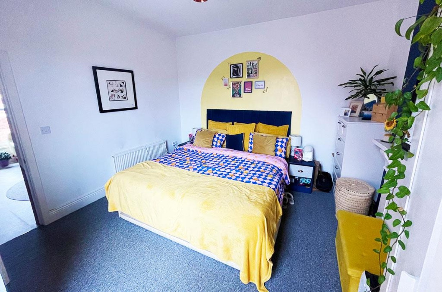 High Street, Staple Hill, Bristol, BS16 5HN