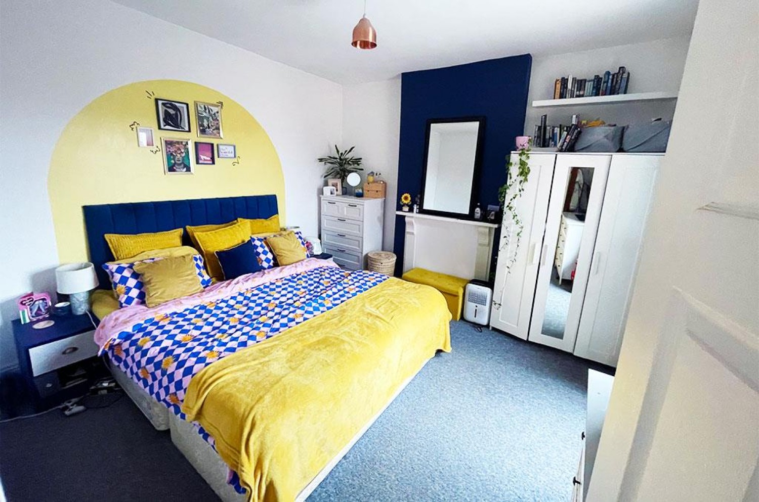 High Street, Staple Hill, Bristol, BS16 5HN