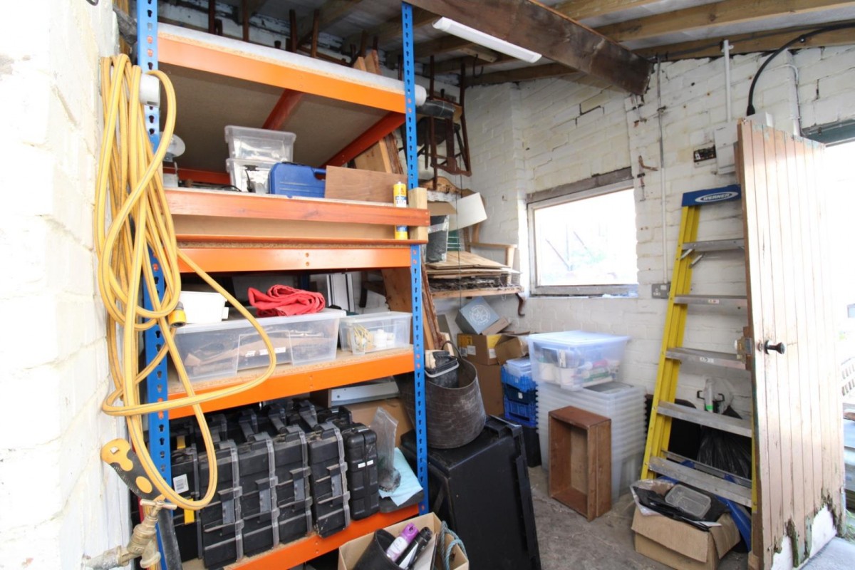 Whitehall Road, Whitehall, Bristol BS5 9BQ