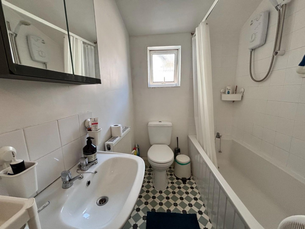 Whitehall Road, Whitehall, Bristol BS5 9BQ