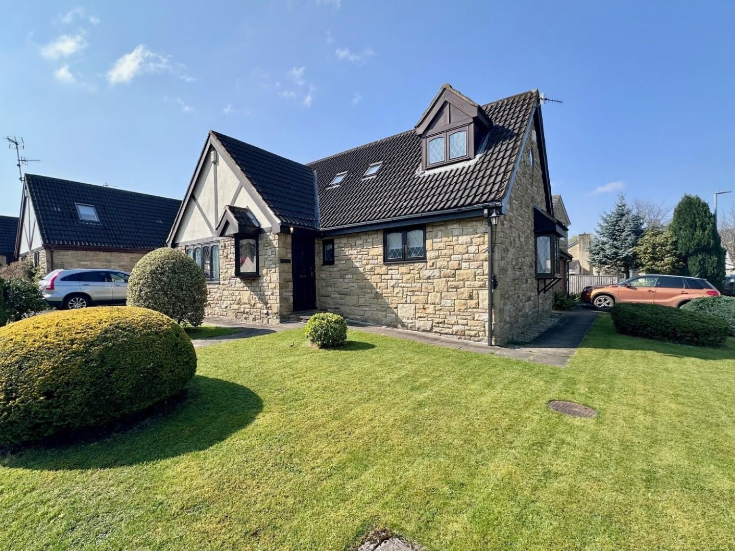 Arthington Lawns, Pool In Wharfedale, LS21