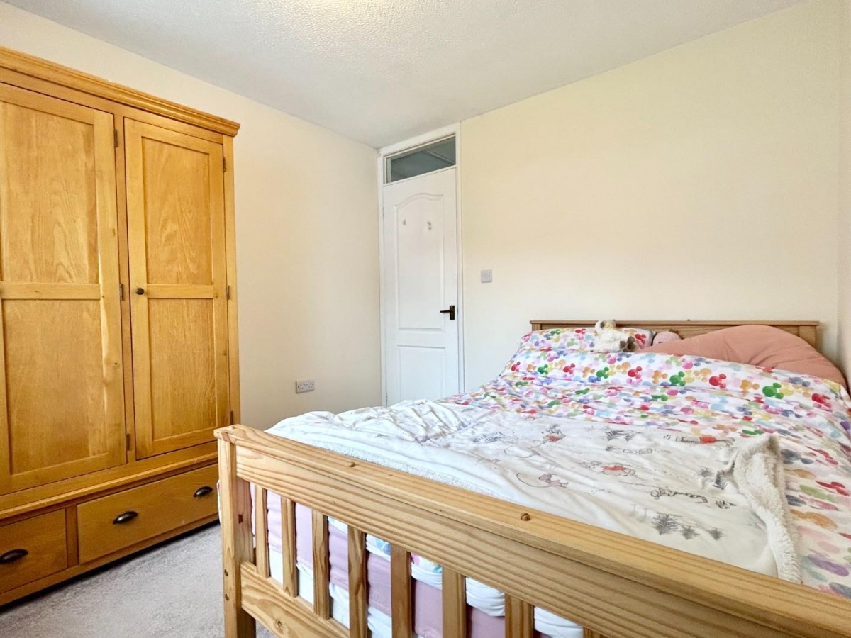 Knoll Beck Close, Goldthorpe S63 9BT