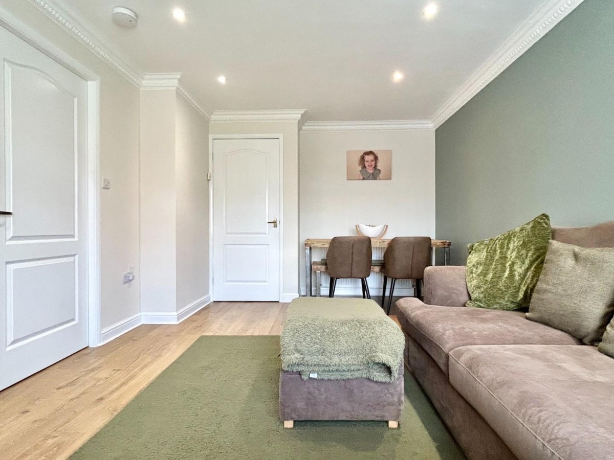 Knoll Beck Close, Goldthorpe S63 9BT