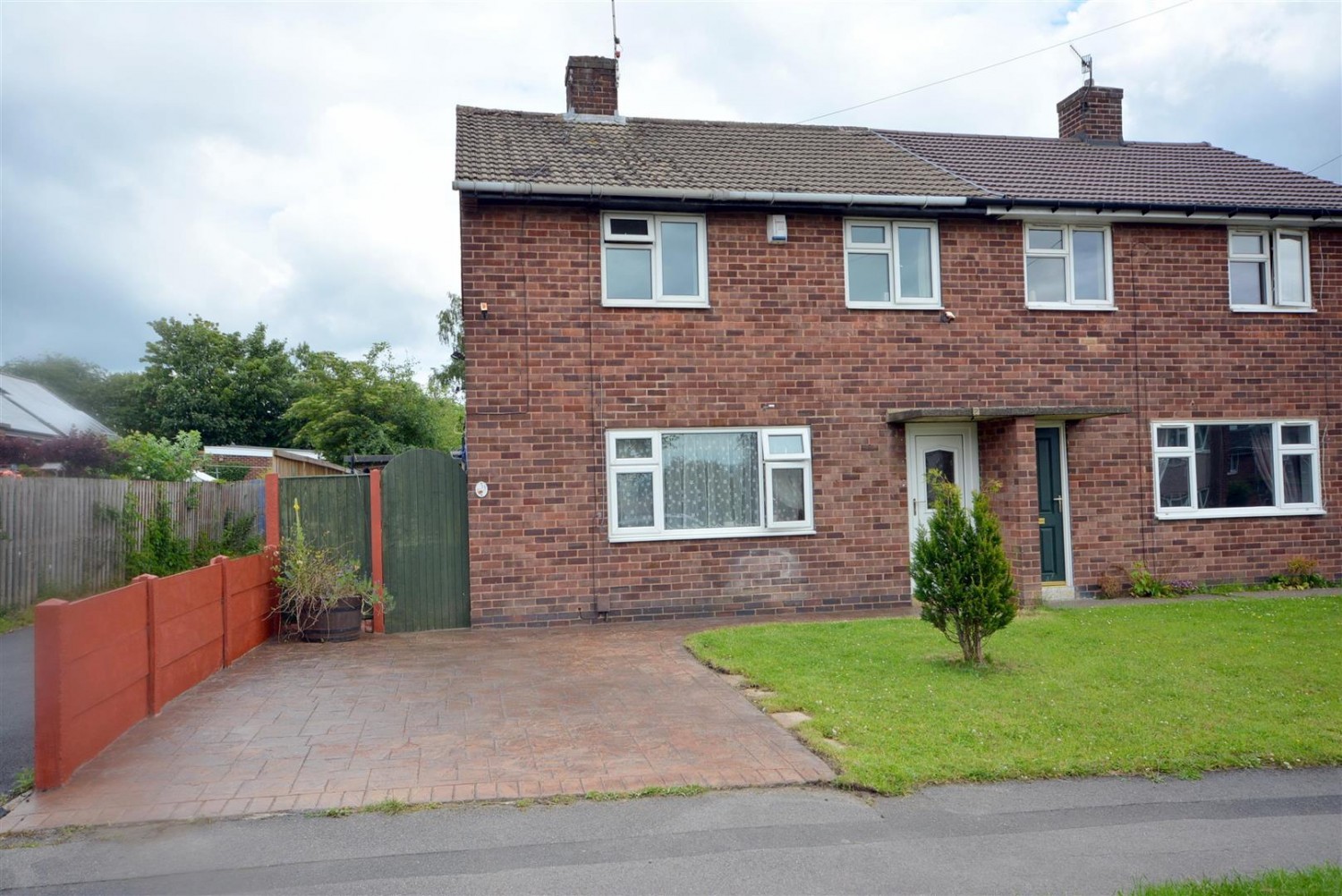 Lansdowne Road, Brimington, Chesterfield, S43 1BG
