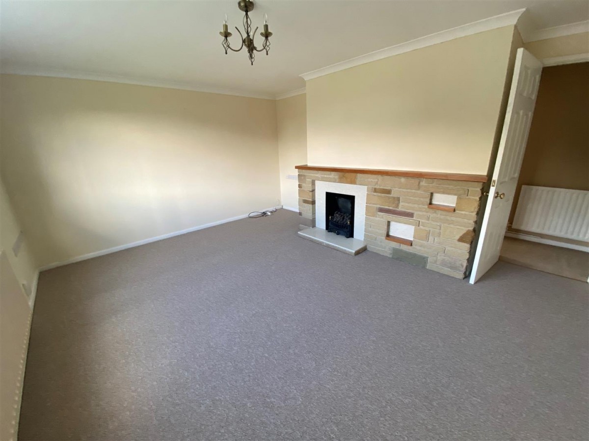 Lansdowne Road, Brimington, Chesterfield, S43 1BG