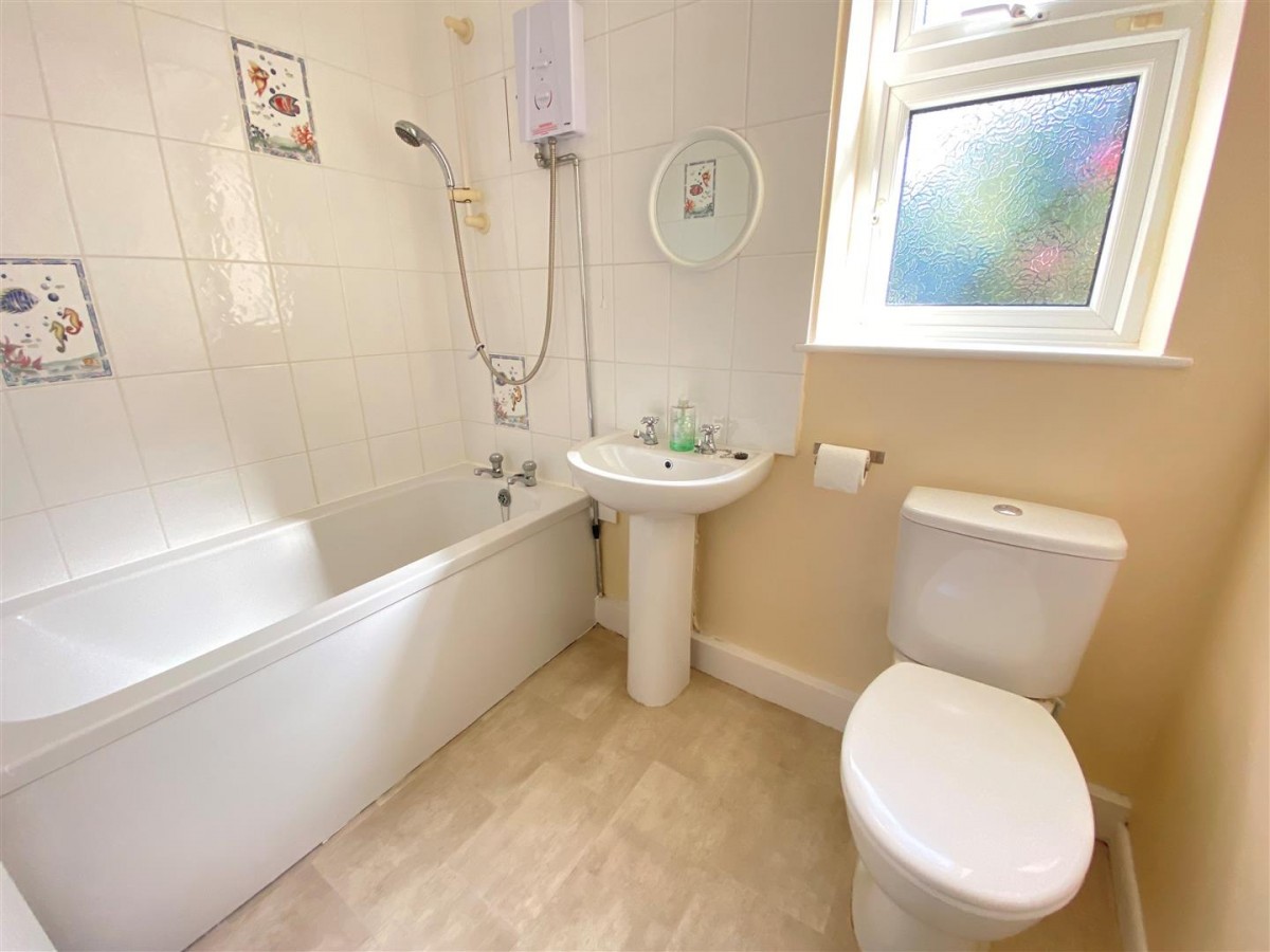 Lansdowne Road, Brimington, Chesterfield, S43 1BG