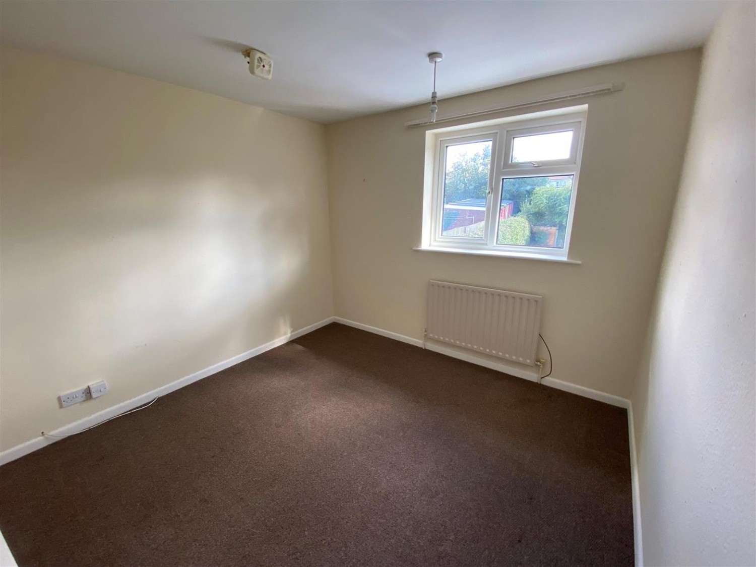 Lansdowne Road, Brimington, Chesterfield, S43 1BG