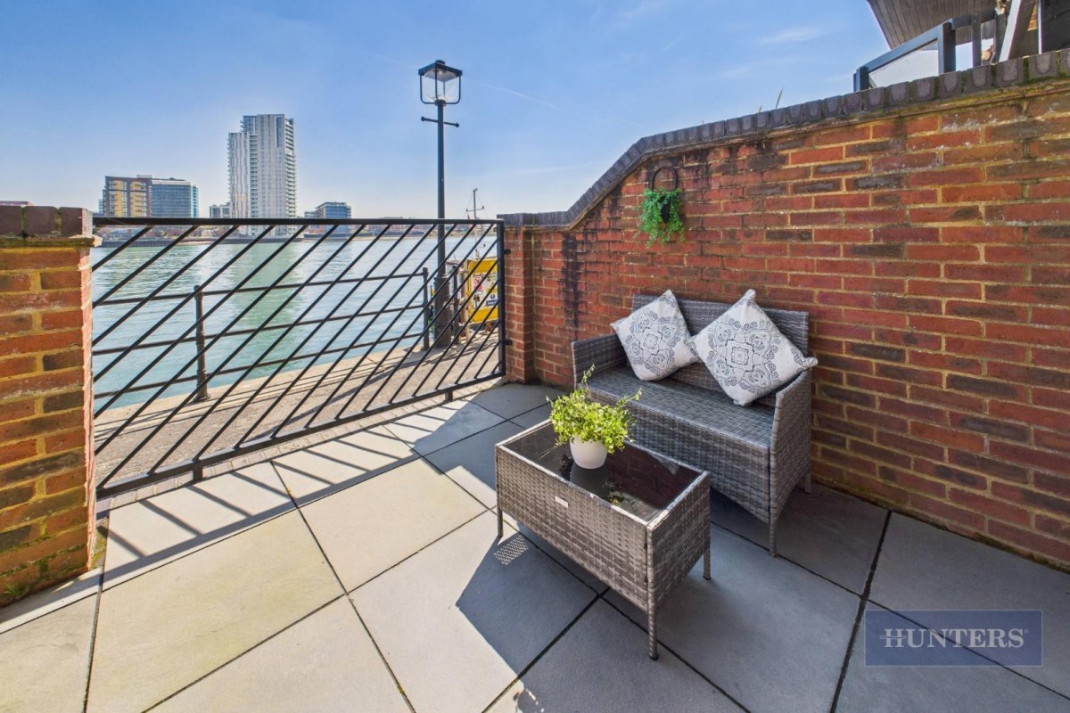 Moorhead Court, Ocean Village, SO14