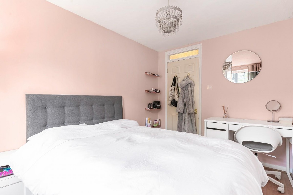 Gables Close, London, SE5