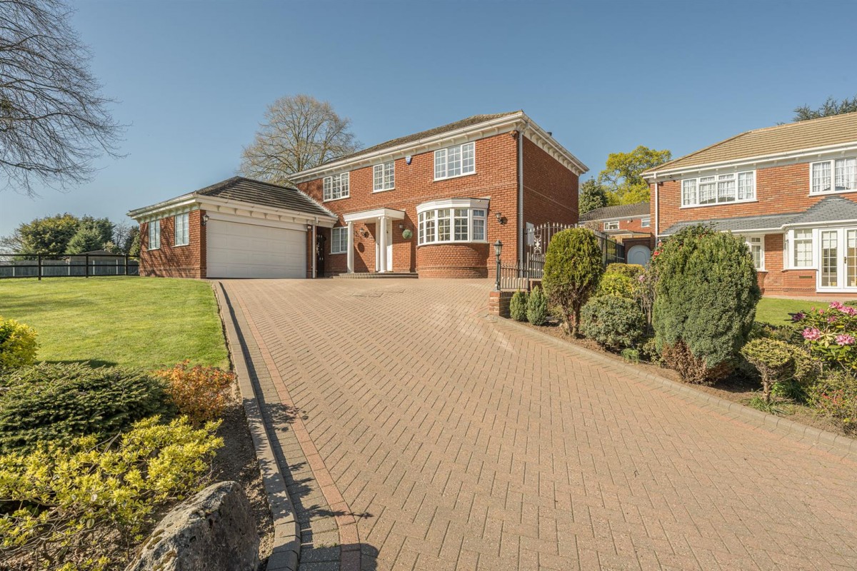 Mountain Ash Drive, Pedmore, DY9 0YR