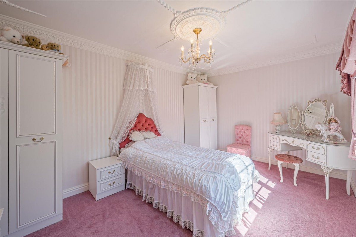 Mountain Ash Drive, Pedmore, DY9 0YR