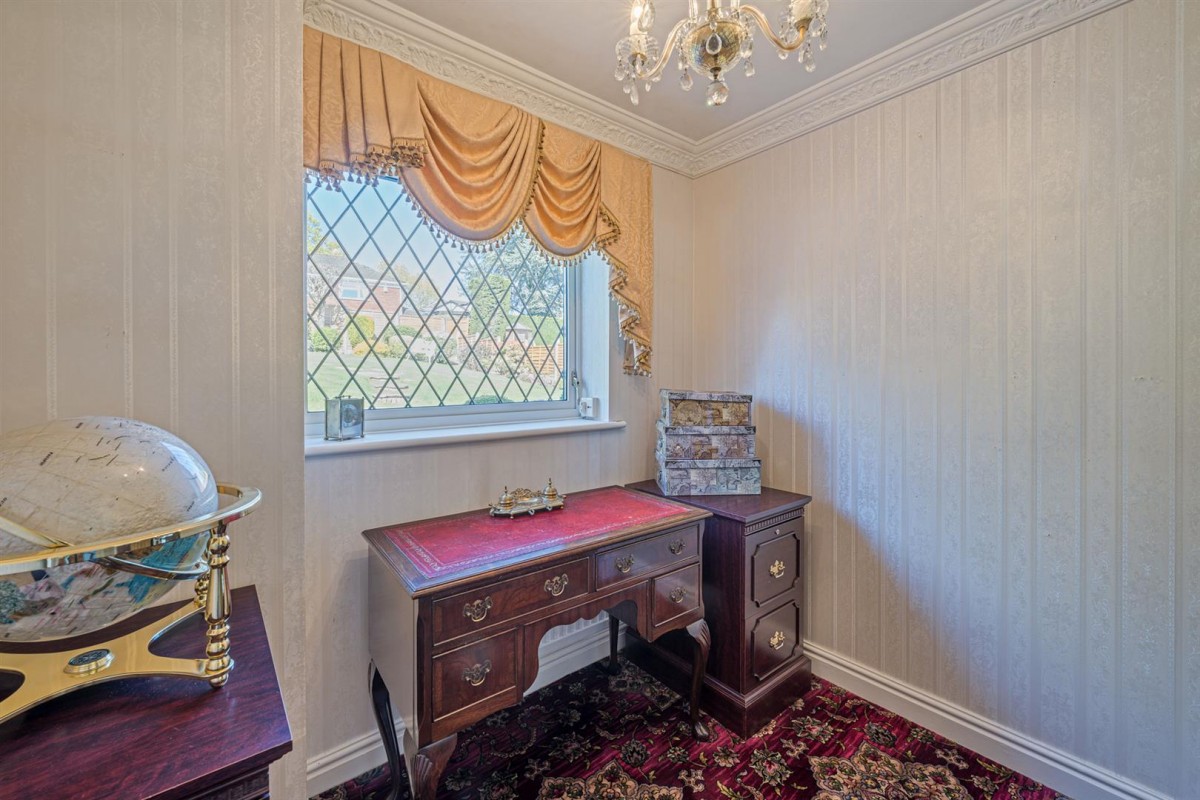 Mountain Ash Drive, Pedmore, DY9 0YR