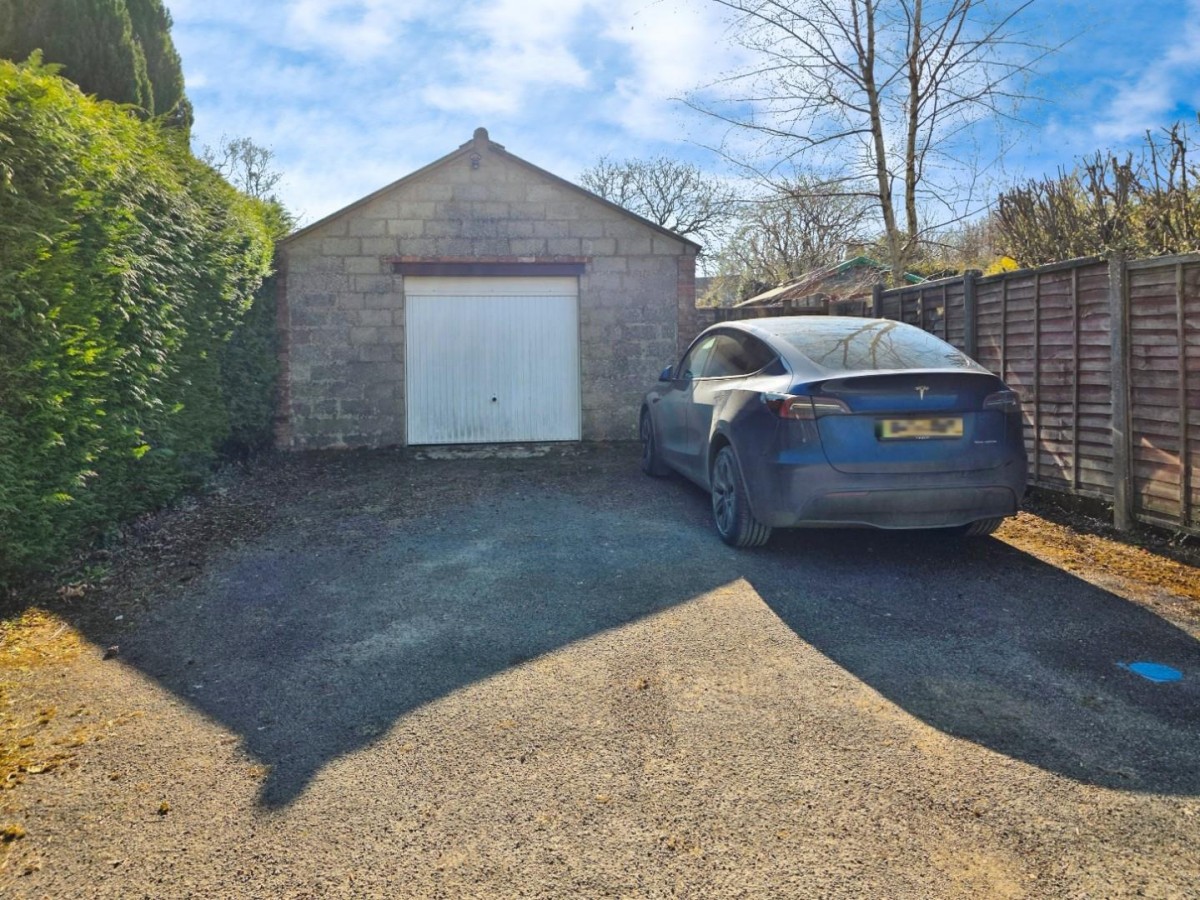 Whiteway, Stroud