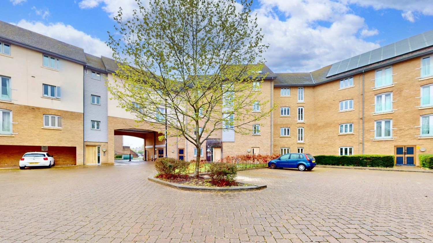 New Mossford Way, Barkingside, IG6