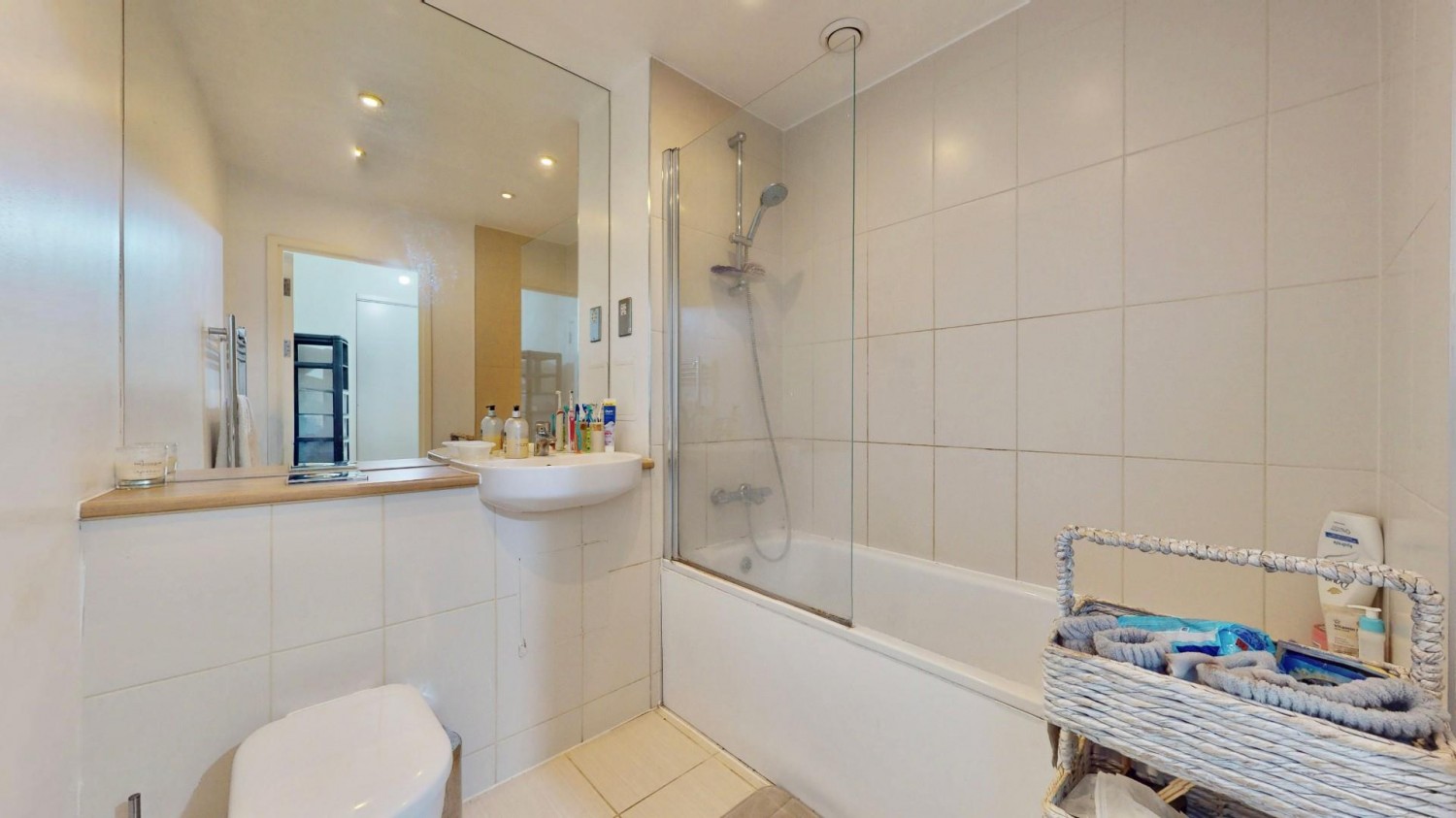 New Mossford Way, Barkingside, IG6