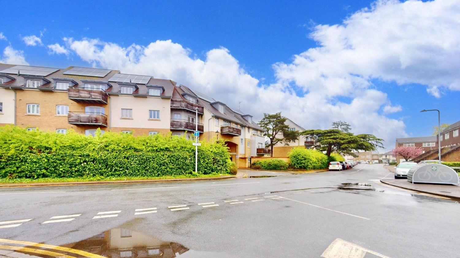 New Mossford Way, Barkingside, IG6