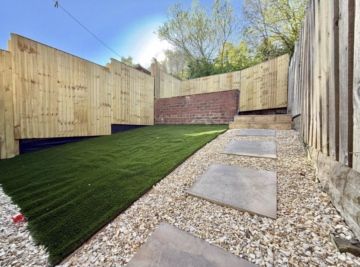Pontefract Road, Barnsley