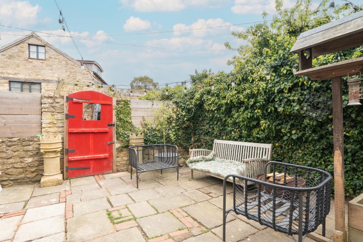 Bull Pitch, Dursley