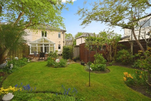 Leeds Road, Rawdon, Leeds