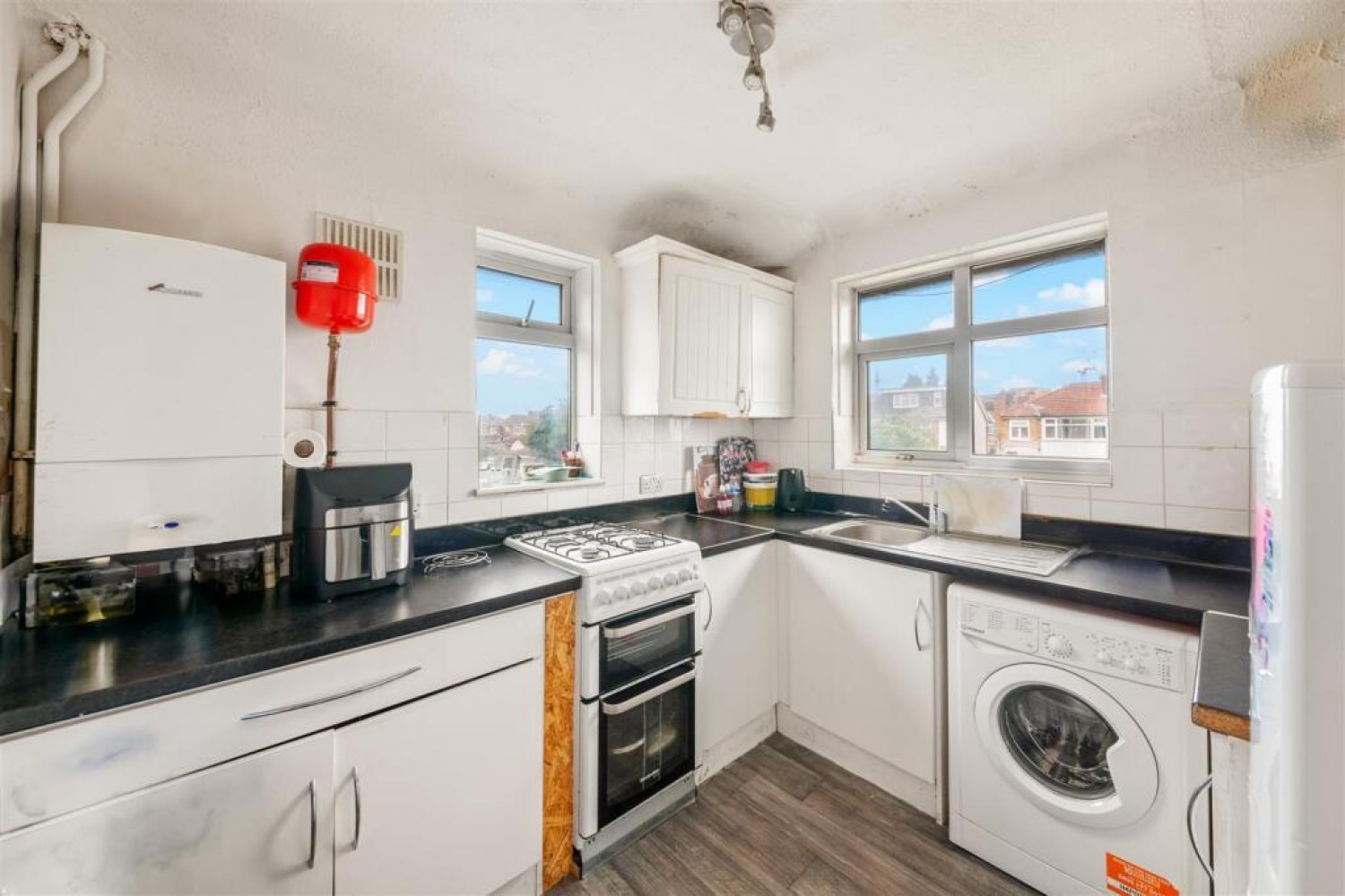 Laburnum Road, Hayes, Middlesex, UB3 4JX