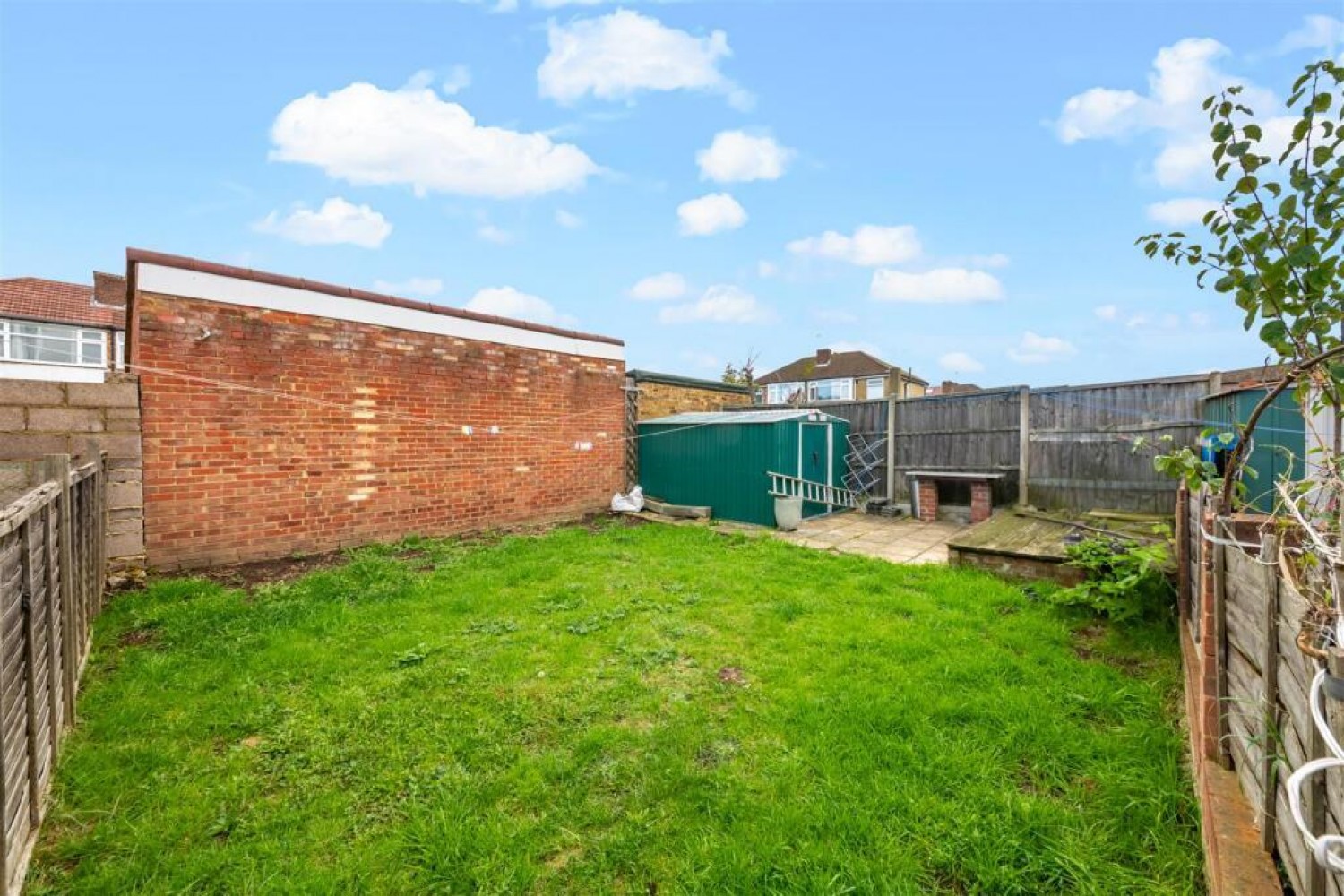 Laburnum Road, Hayes, Middlesex, UB3 4JX