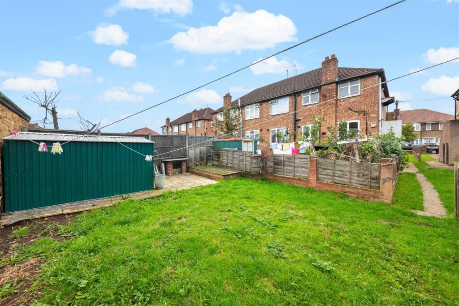 Laburnum Road, Hayes, Middlesex, UB3 4JX