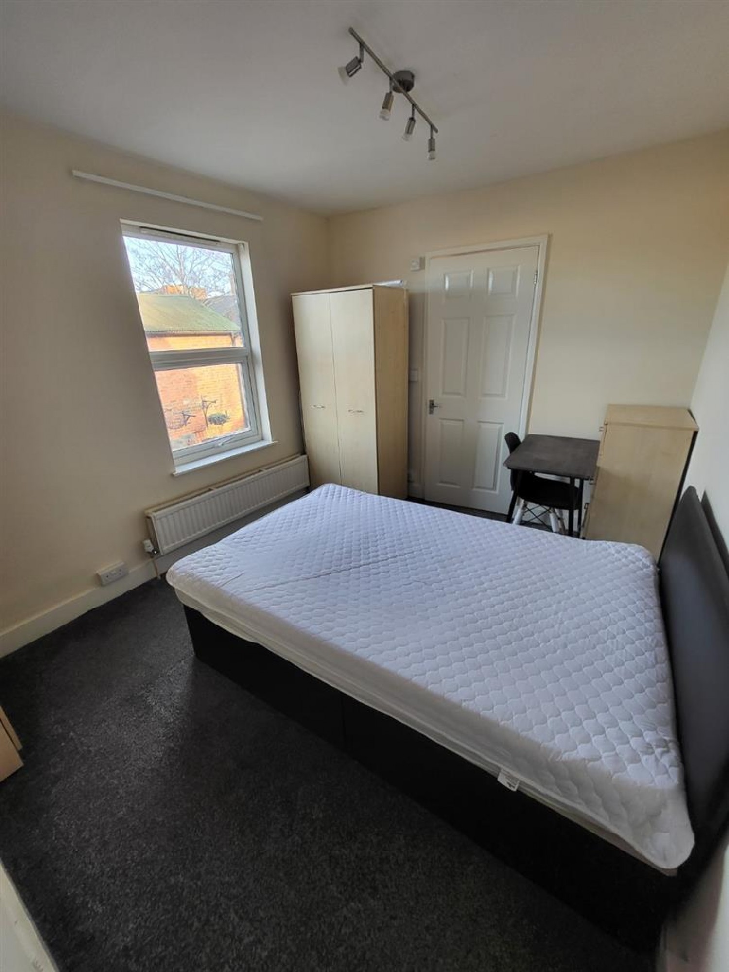 Stanley Grove, Reading, Berkshire