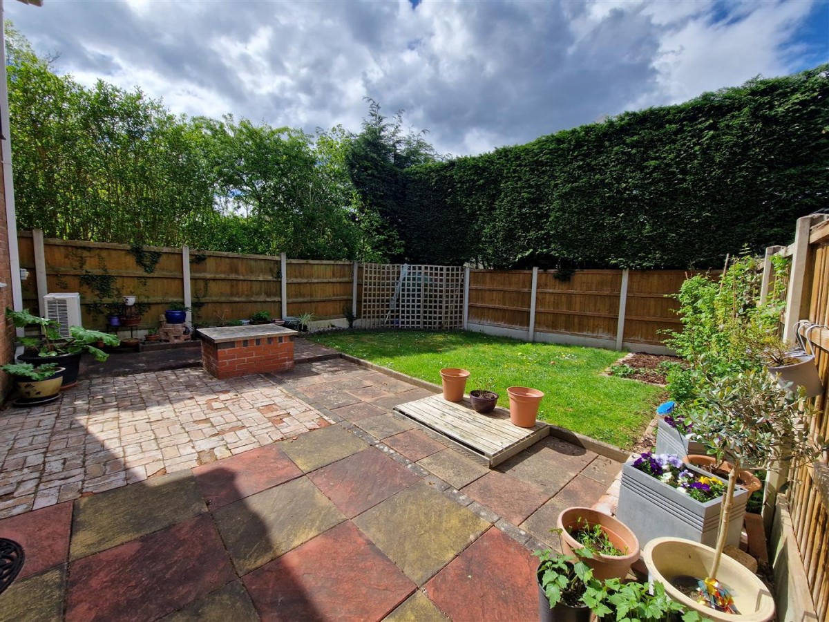 Lutley Drive, Stourbridge, DY9 0YQ