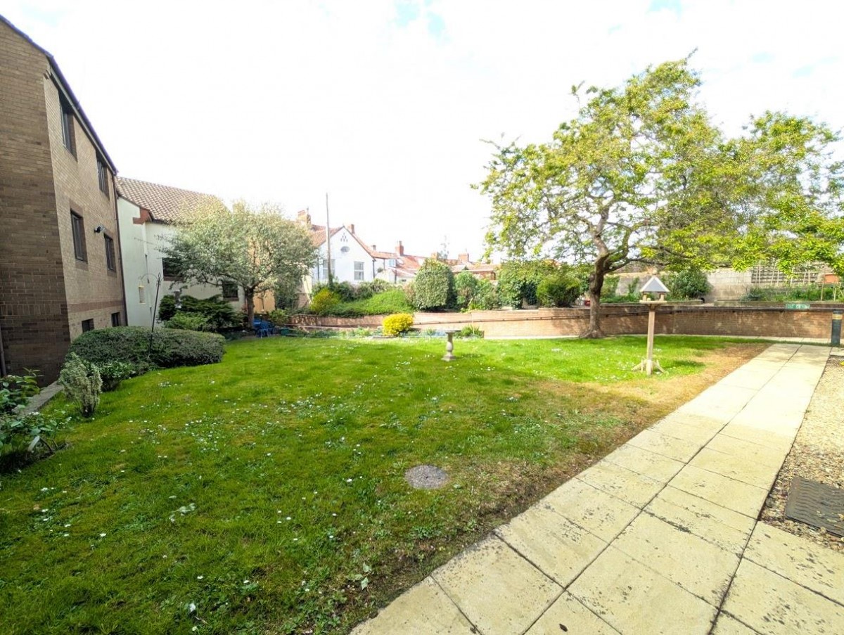 Midland Way, Thornbury, Bristol