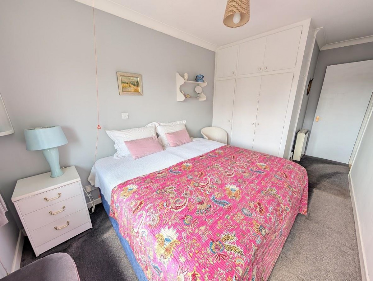 Midland Way, Thornbury, Bristol