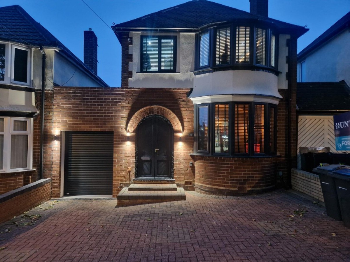 Trevanie Avenue, Quinton