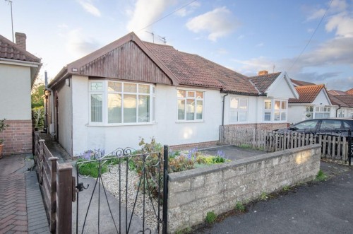 24 Salisbury Gardens, Downend, Bristol, BS16 5RE