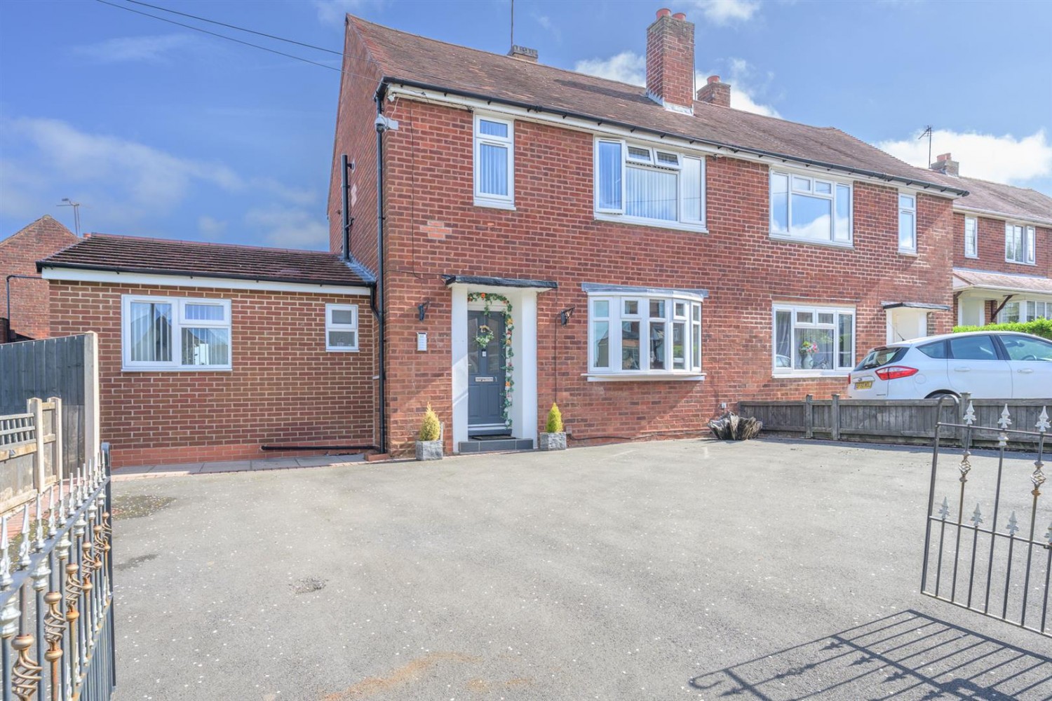 Sycamore Road, Kingswinford, DY6 8EQ