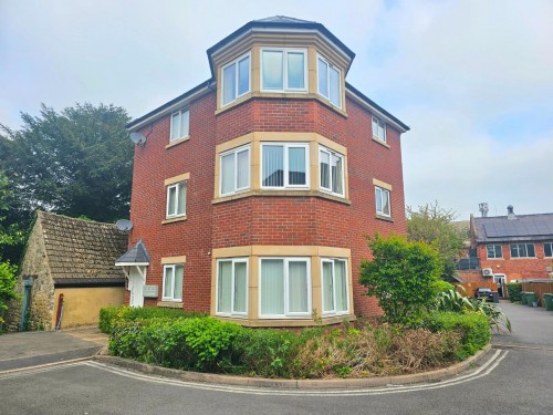 Legion Close, Dursley, Gloucestershire, GL11 4LT