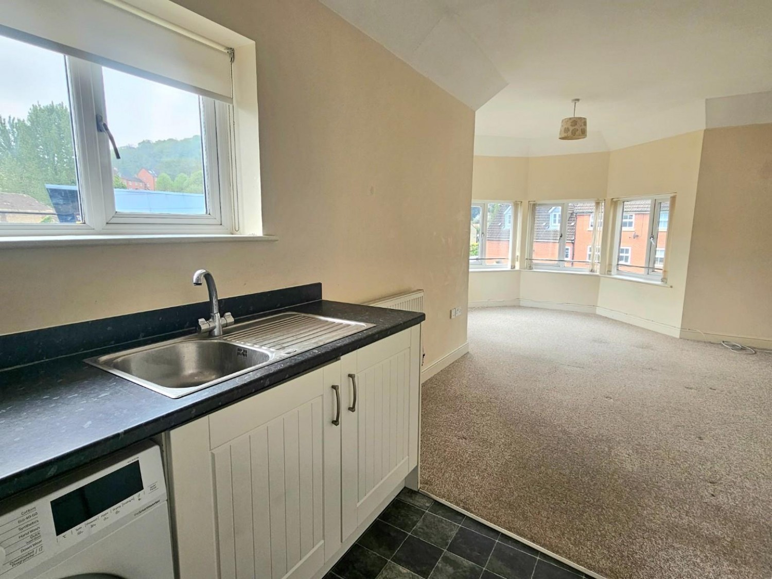 Legion Close, Dursley, Gloucestershire, GL11 4LT