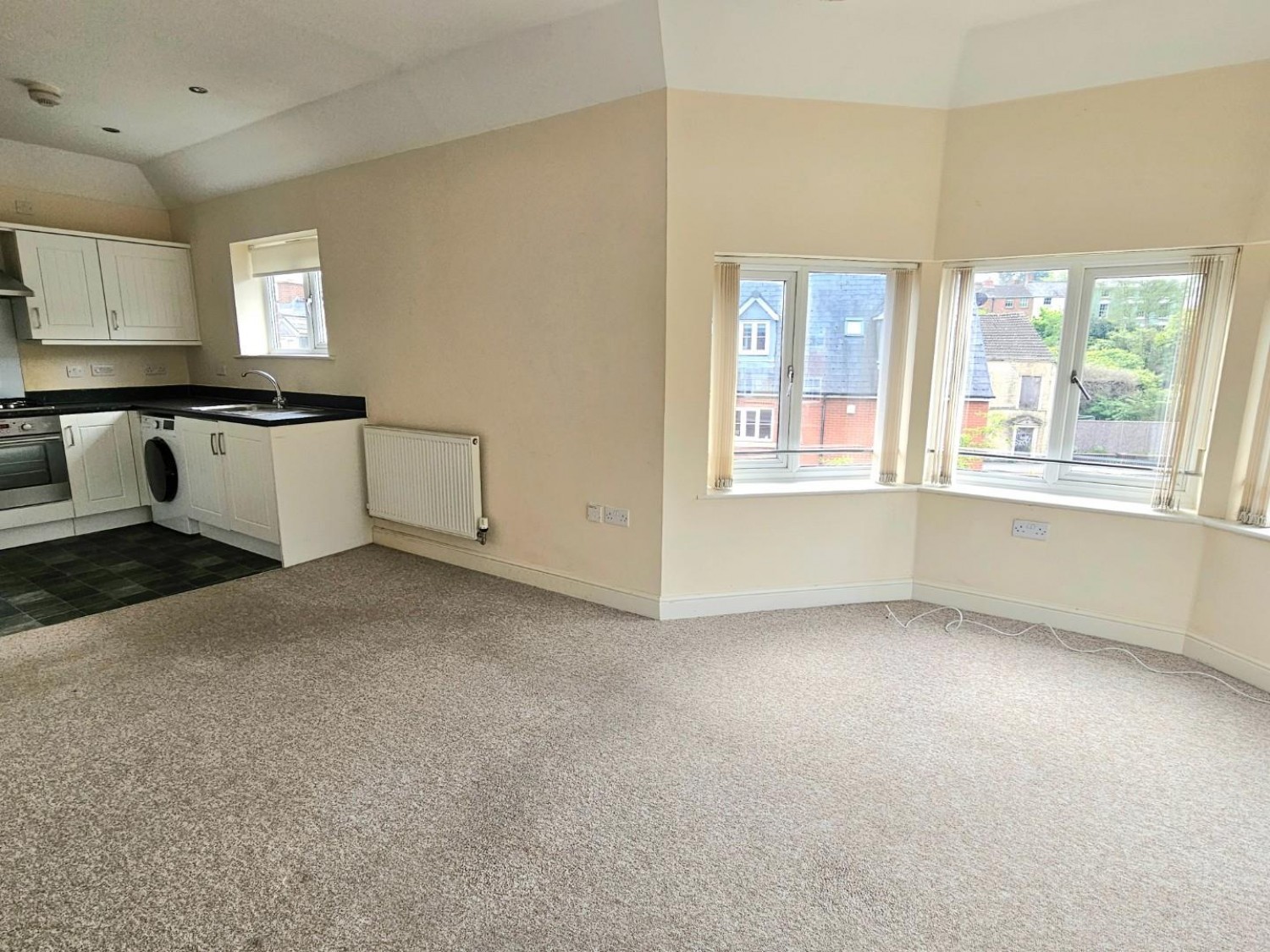 Legion Close, Dursley, Gloucestershire, GL11 4LT