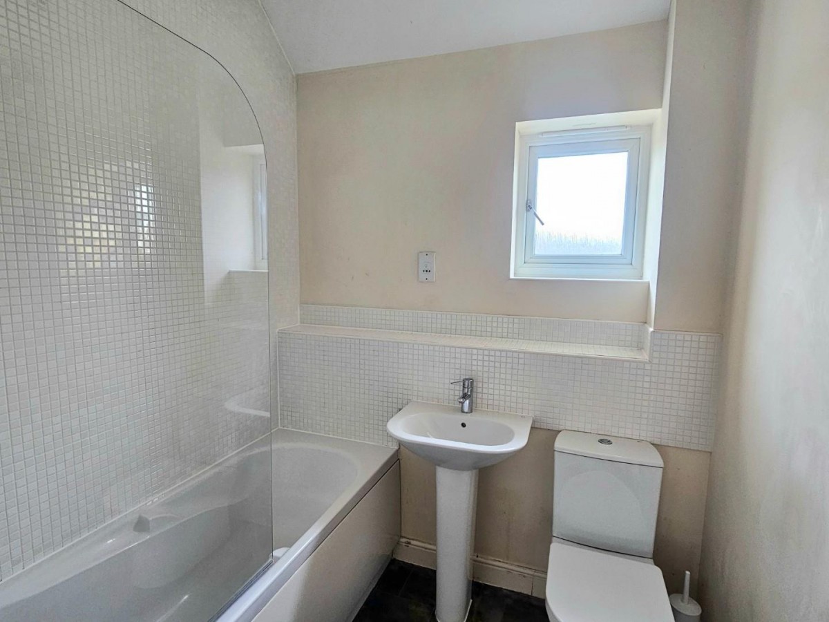 Legion Close, Dursley, Gloucestershire, GL11 4LT