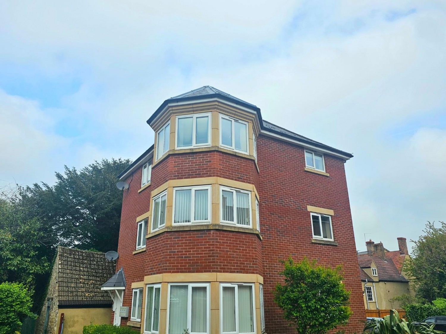 Legion Close, Dursley, Gloucestershire, GL11 4LT