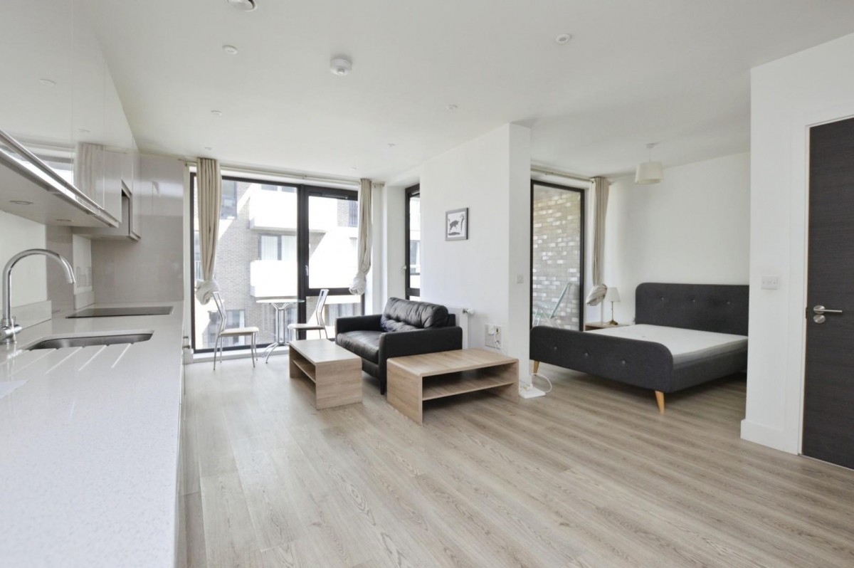 Deauville Close, London